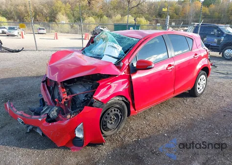 2016 Toyota Prius C One из США, поврежденный, VIN JTDKDTB37G1136880